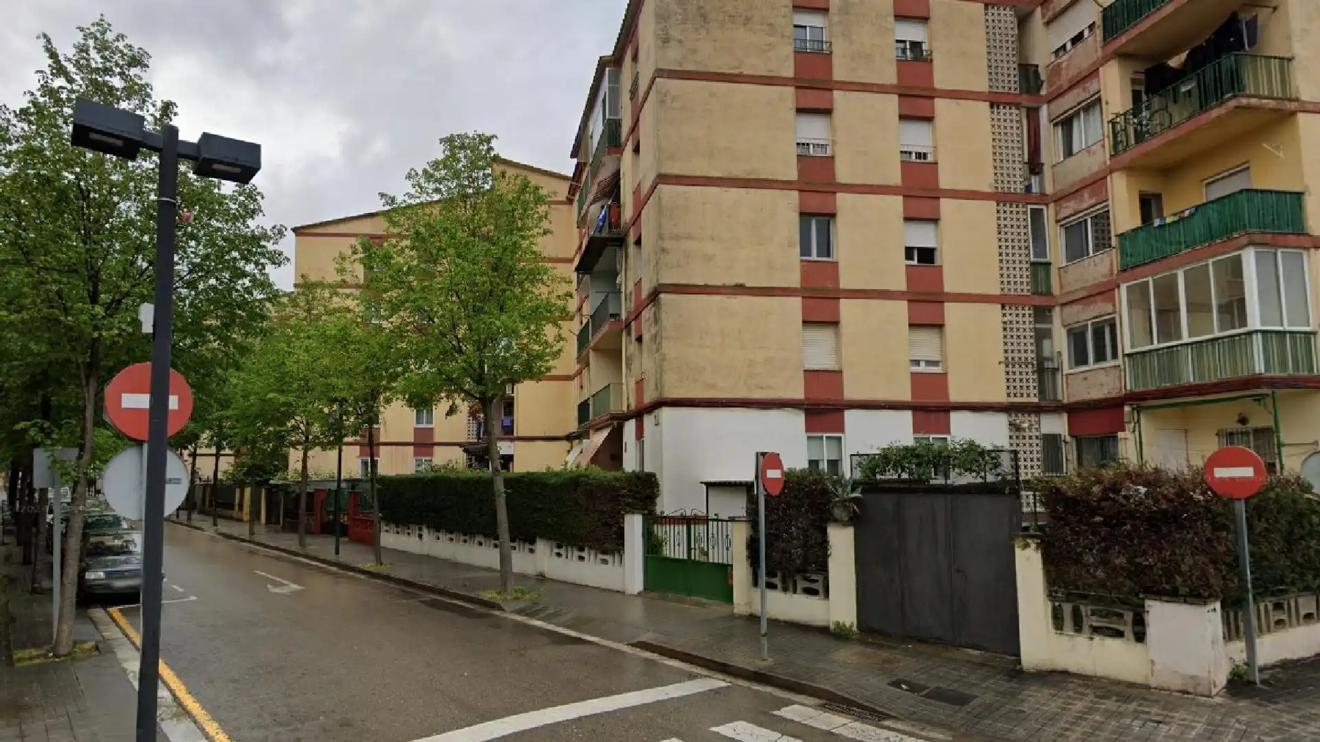 Exterior view of Flat for sale in Figueres