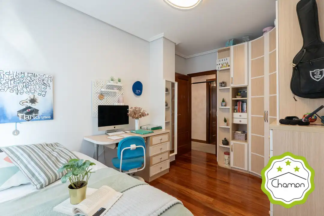 Schlafzimmer von Wohnung zum Verkauf in Bilbao  mit Heizung, Privatgarten und Abstellraum