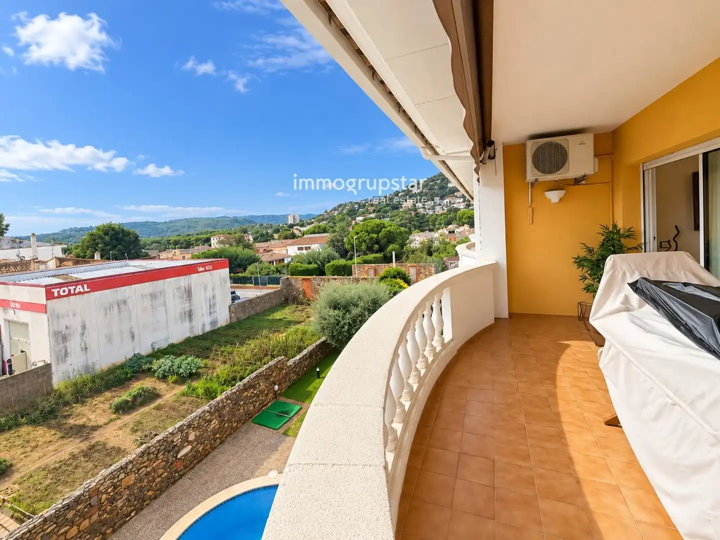 Terraza de Apartamento en venta en Poble