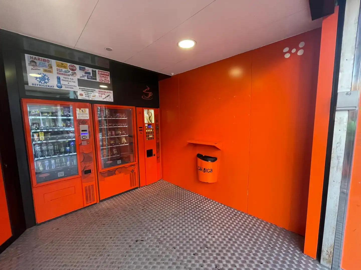 Local comercial en traspàs a de Ferrer i Busquets 38, imagen 3