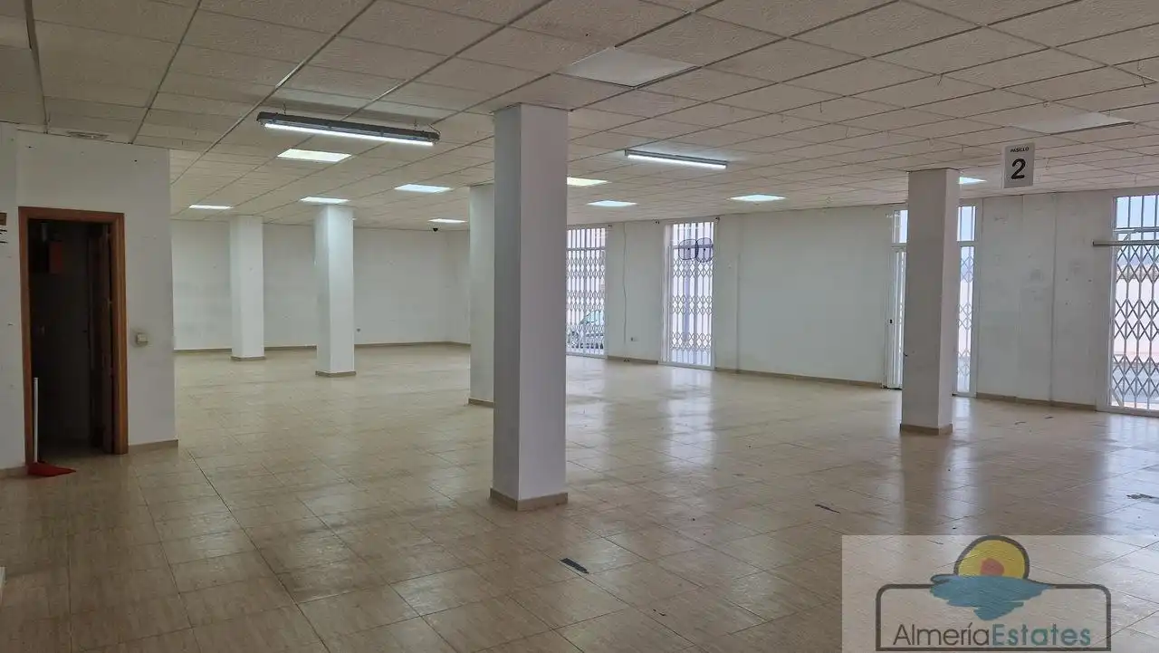 Local comercial de lloguer a Albox, imagen 2