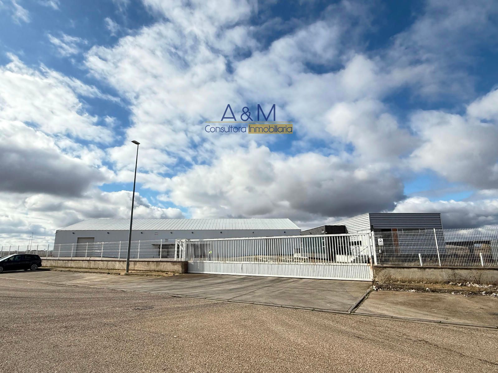 Vista exterior de Nau industrial de lloguer en Villabrázaro