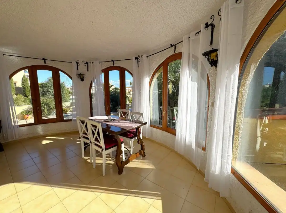 Esszimmer von Haus oder Chalet zum Verkauf in Calpe / Calp mit Klimaanlage, Heizung und Privatgarten