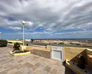 Vista exterior de Casa adosada en venda en Antigua amb Jardí privat, Traster i Moblat