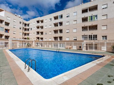 Apartament amb piscina en venda a Avenida Calle Tomillo