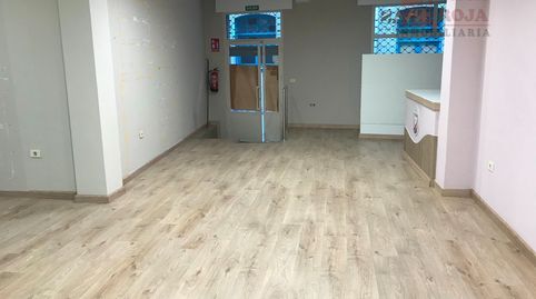 Bajo comercial en el centro de Cangas de Morrazo., imatge 3