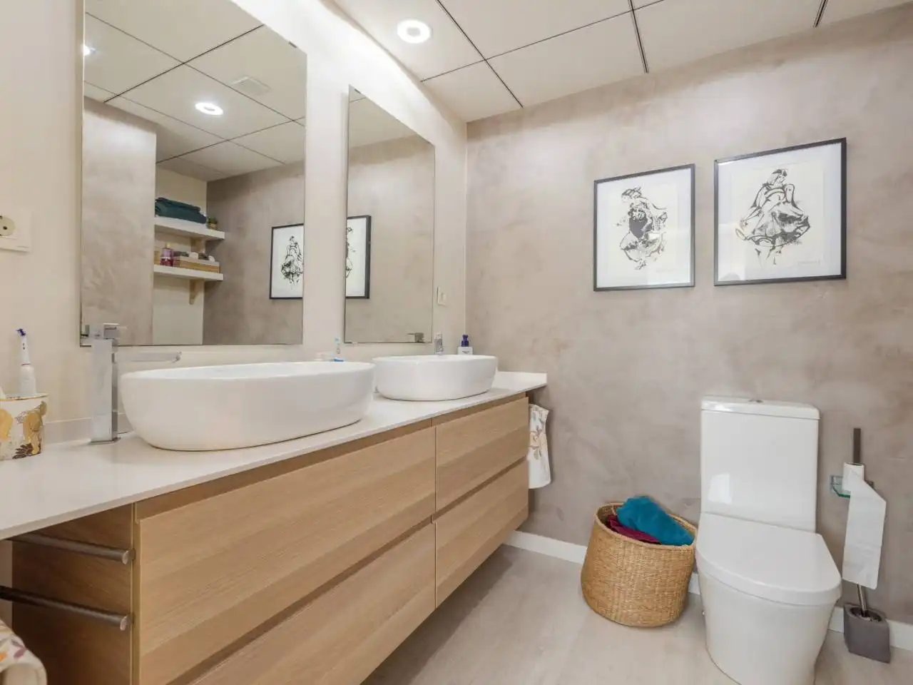 Bathroom of Attic for sale in Reus  with Air Conditioner, Heating and Parquet flooring