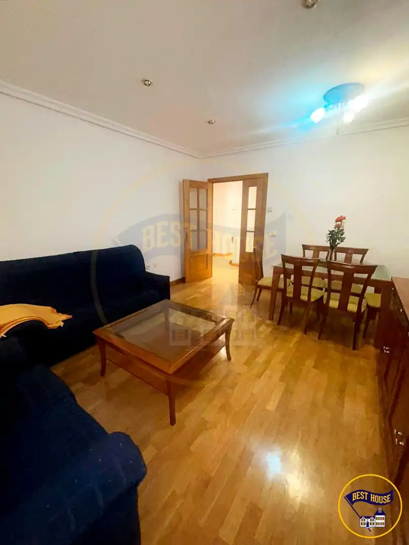 Flat for rent in Calle de Colón, Centro