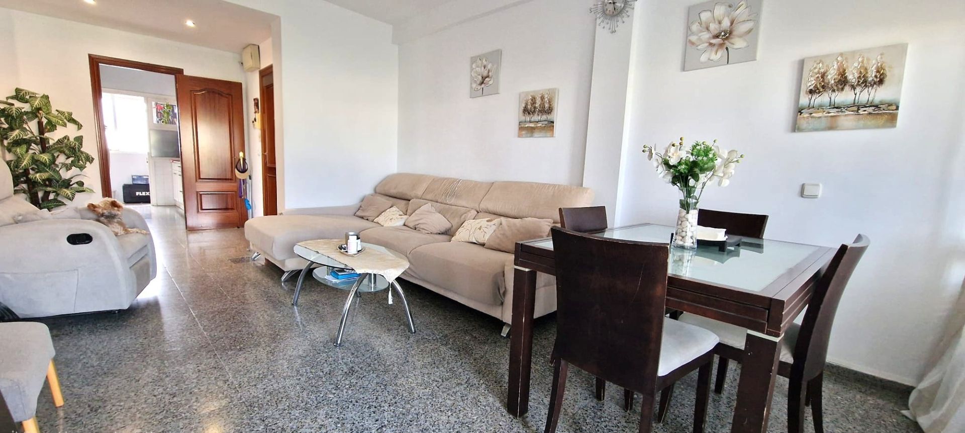 Living room of Flat for sale in Estepona  with Air Conditioner, Heating and Terrace
