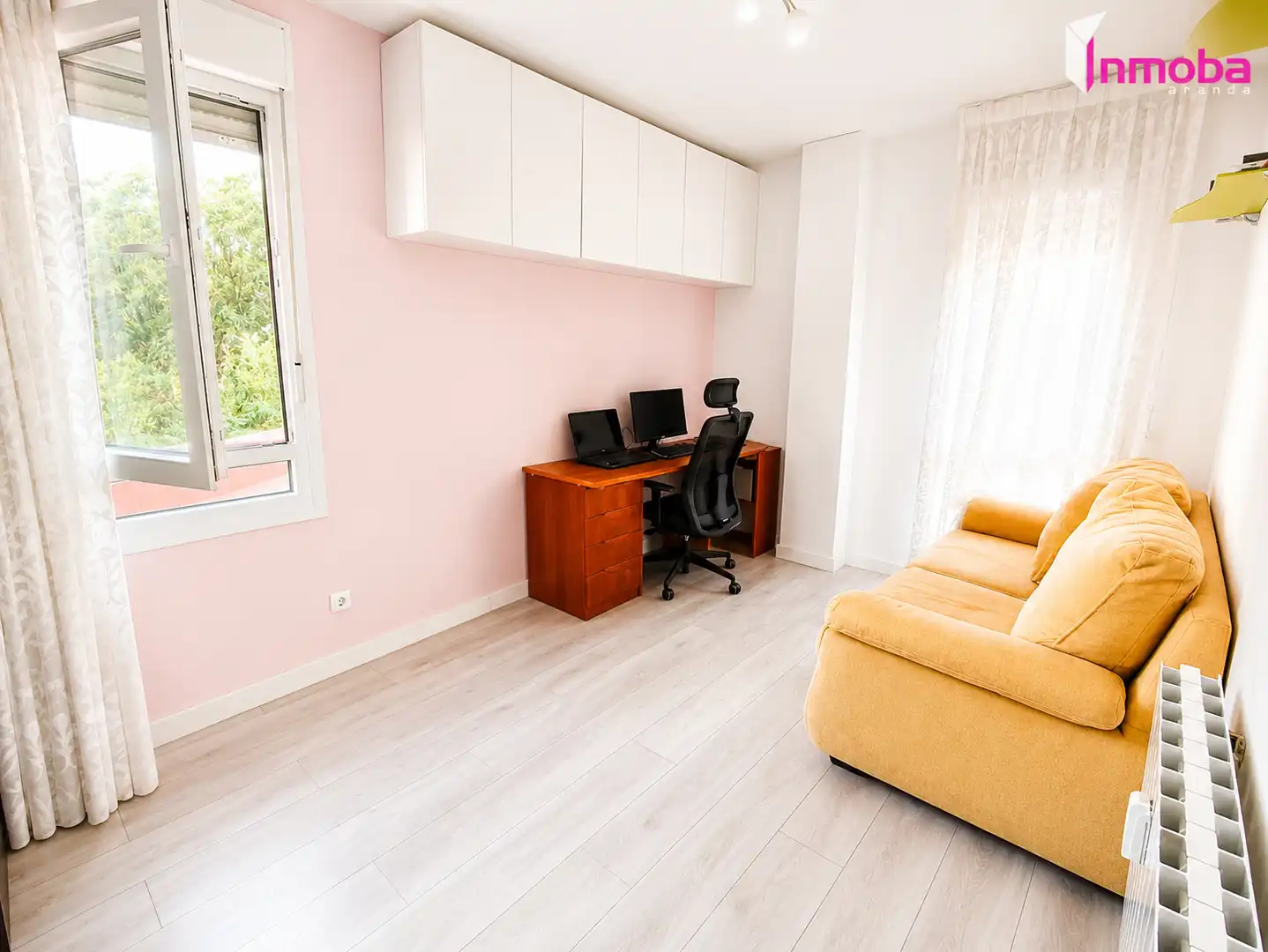 Living room of Flat for sale in Aranda de Duero  with Storage room and Balcony