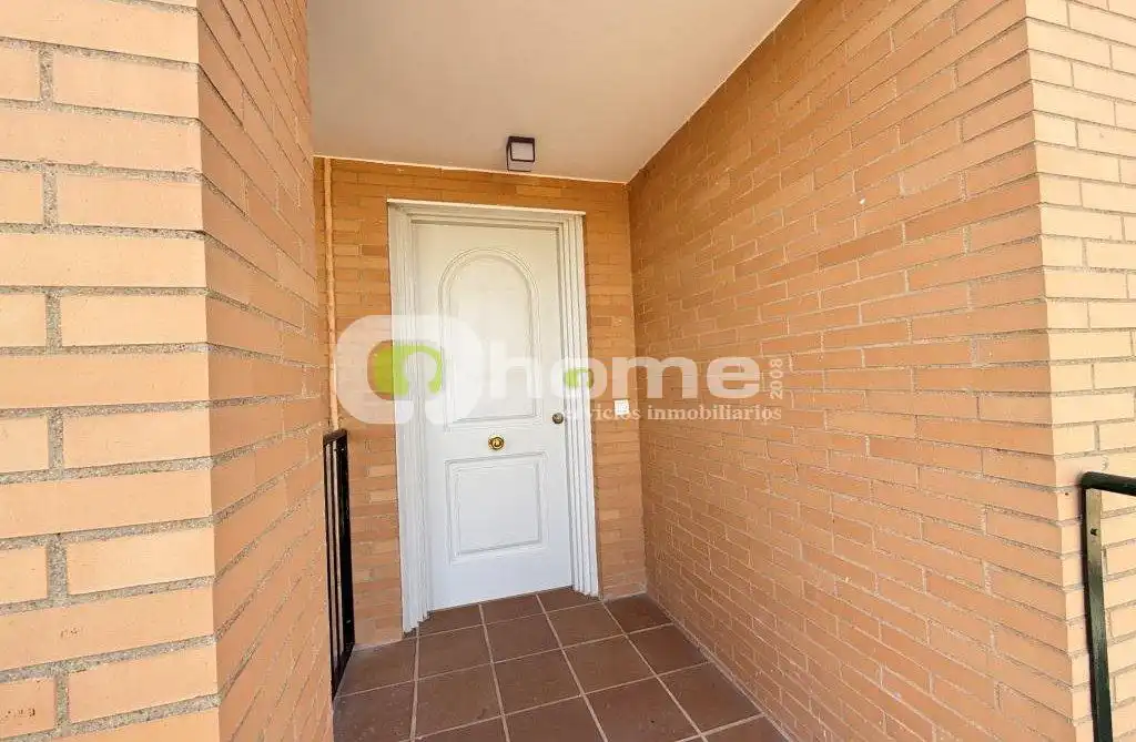 Casa adosada en venda en Morales de Toro amb Calefacció, Jardí privat i Moblat
