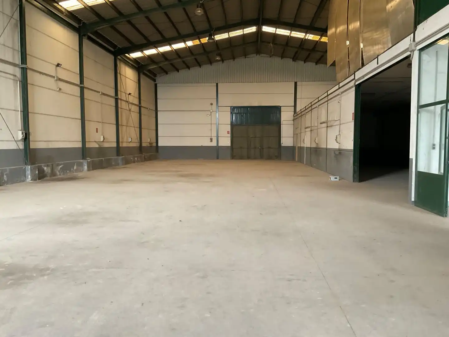 Nave industrial de alquiler en Villanueva de Algaidas