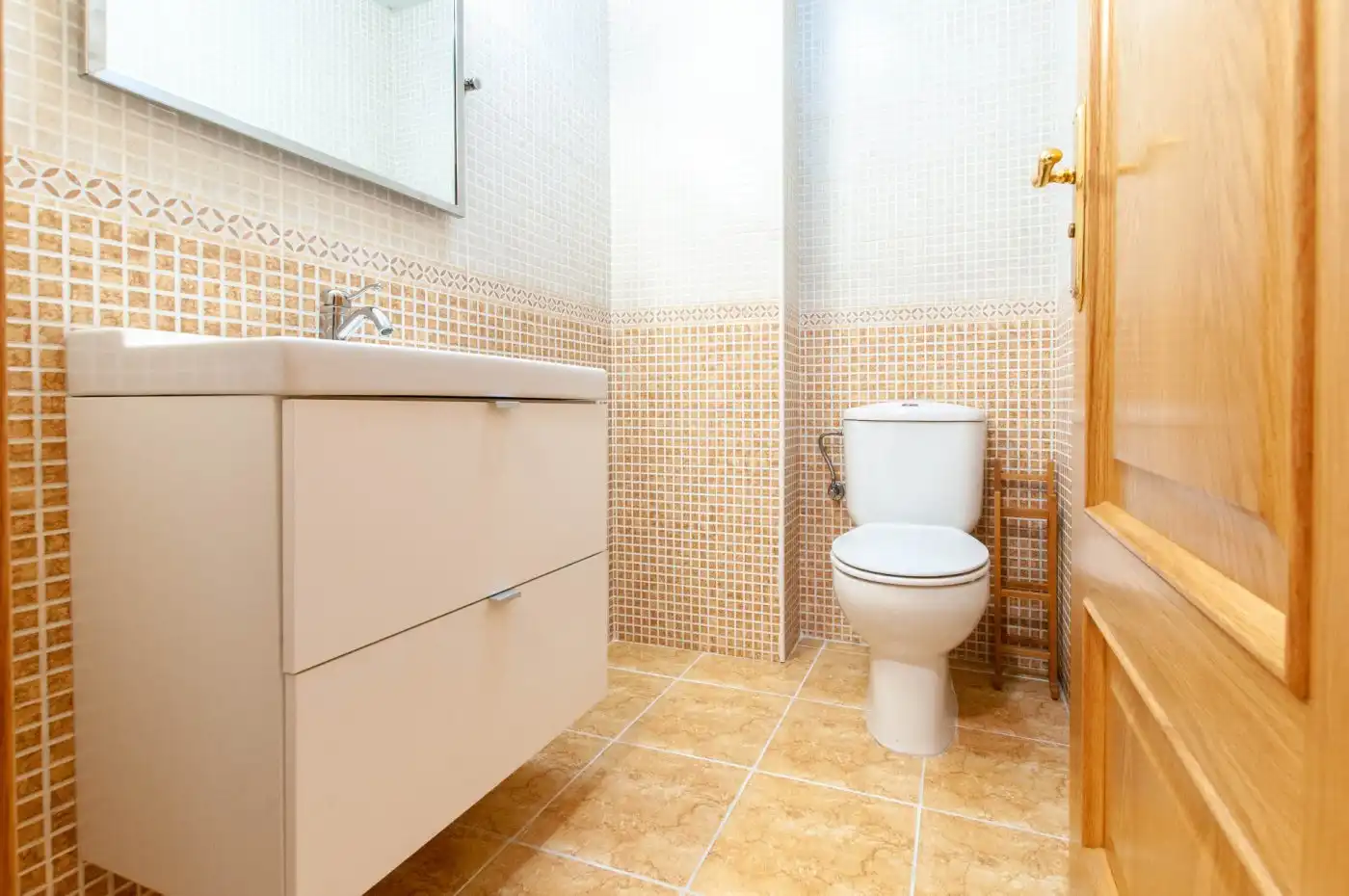 Baño de Piso de alquiler en Sabadell con Aire acondicionado, Calefacción y Parquet