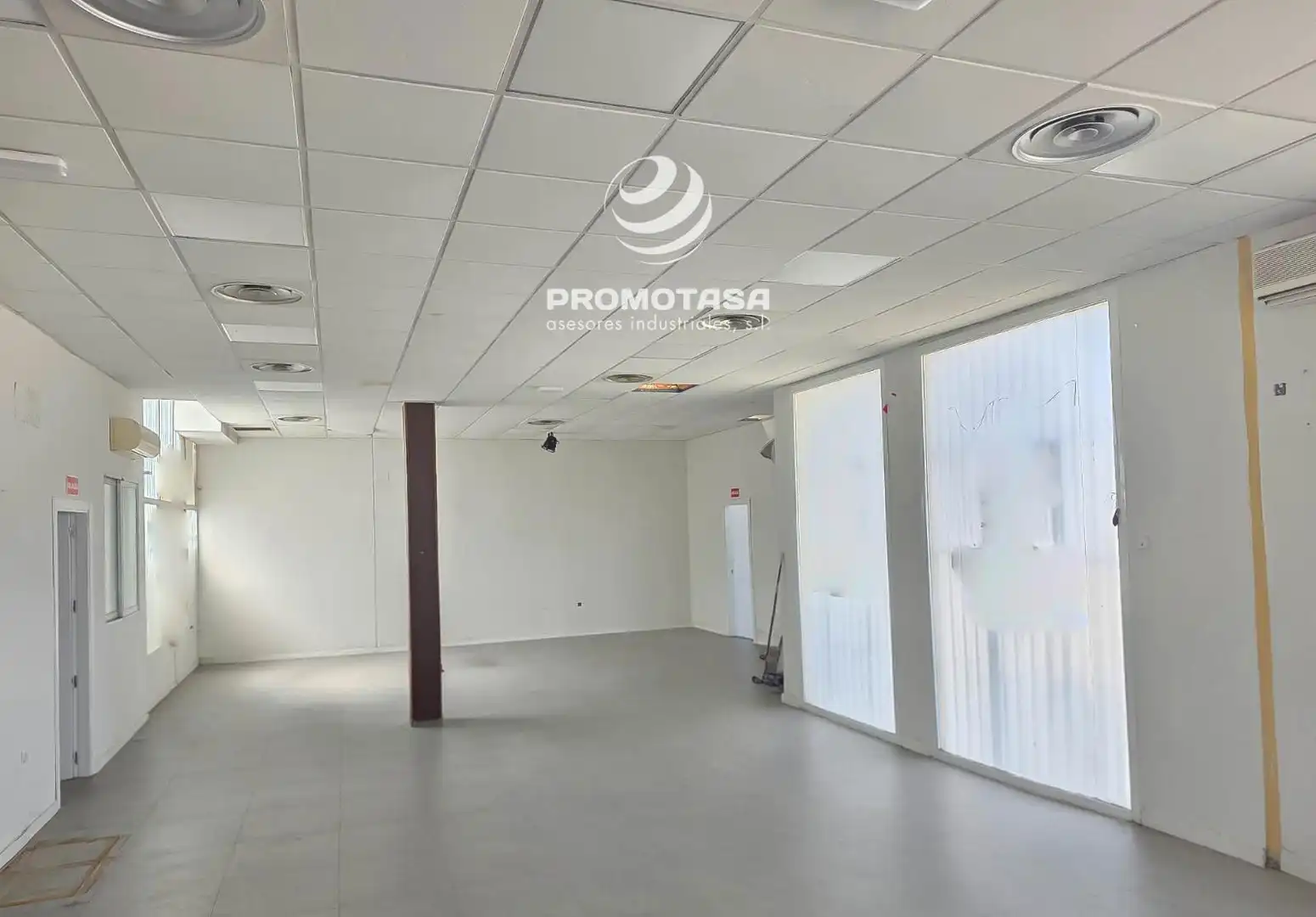 Industrial building for sale in Sevilla la Nueva, imagen 3