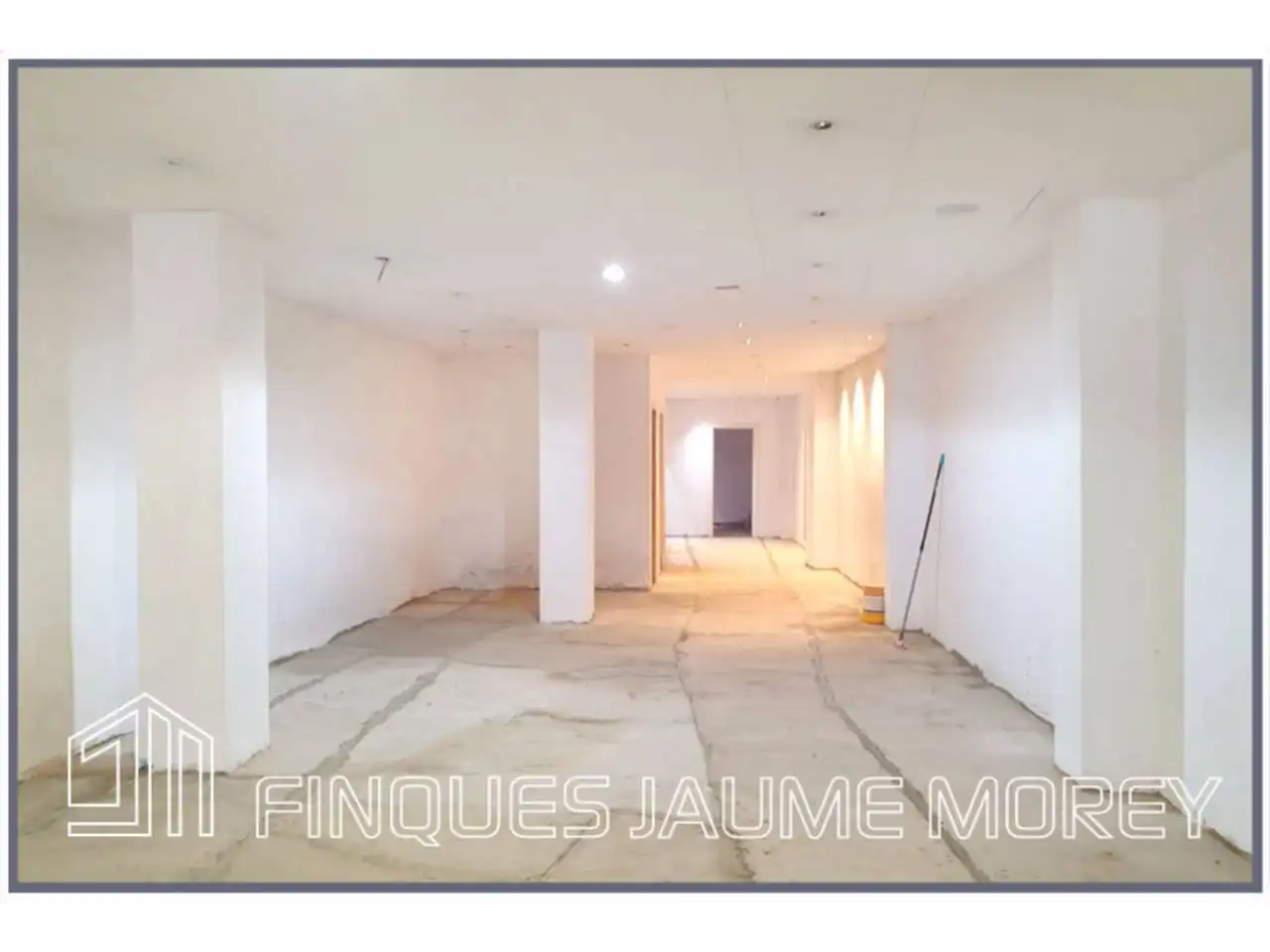 Locale commerciale in affitto a Calle Hostals Sn, imagen 2