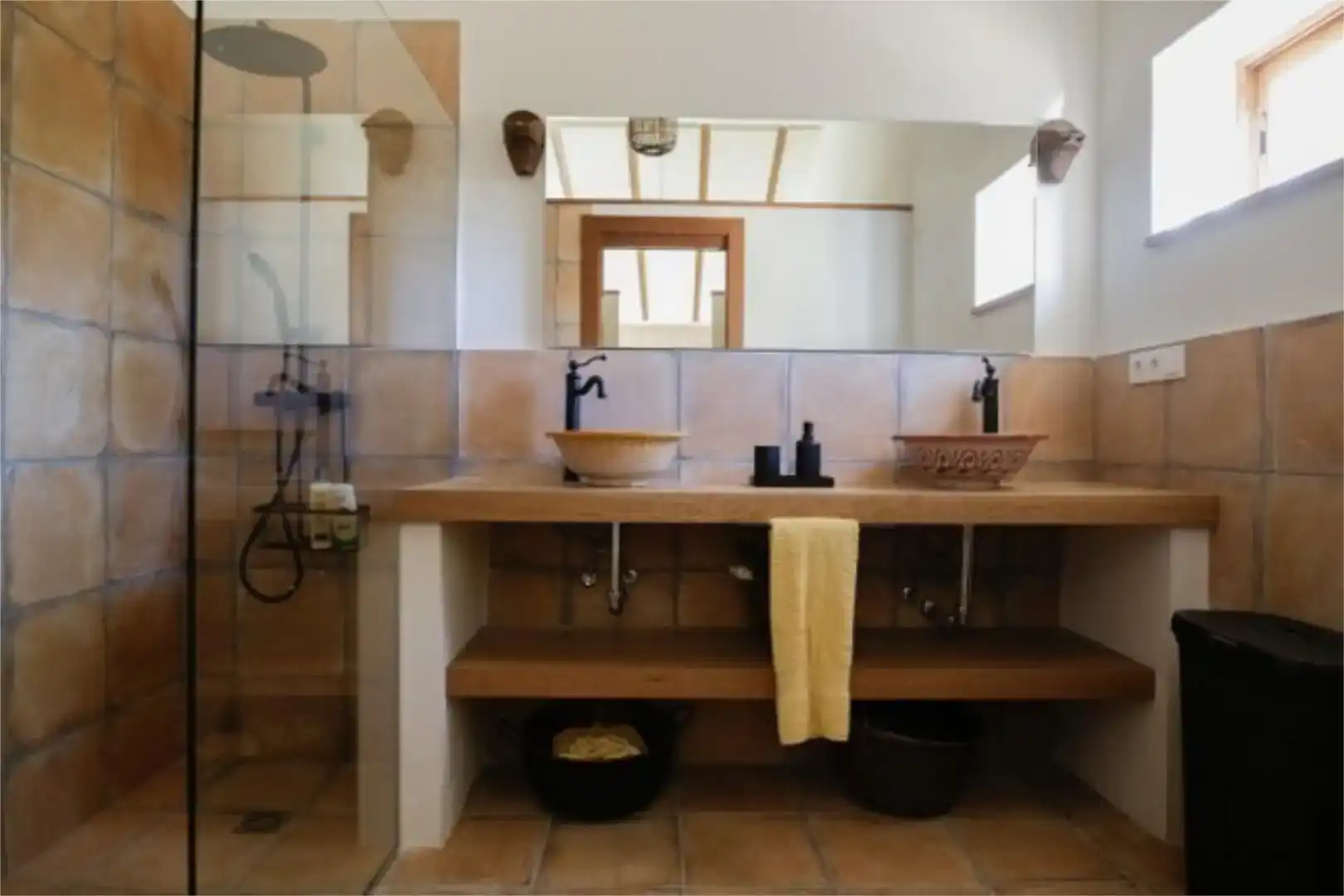 Bathroom of Houses for rent in Elche / Elx  with Air Conditioner, Private garden and Parquet flooring