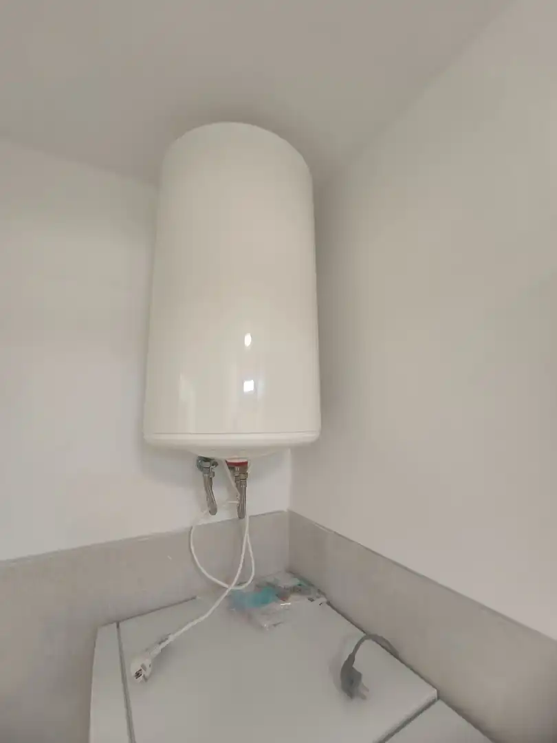 Bathroom of Flat for share in Centre - Zona Alta  