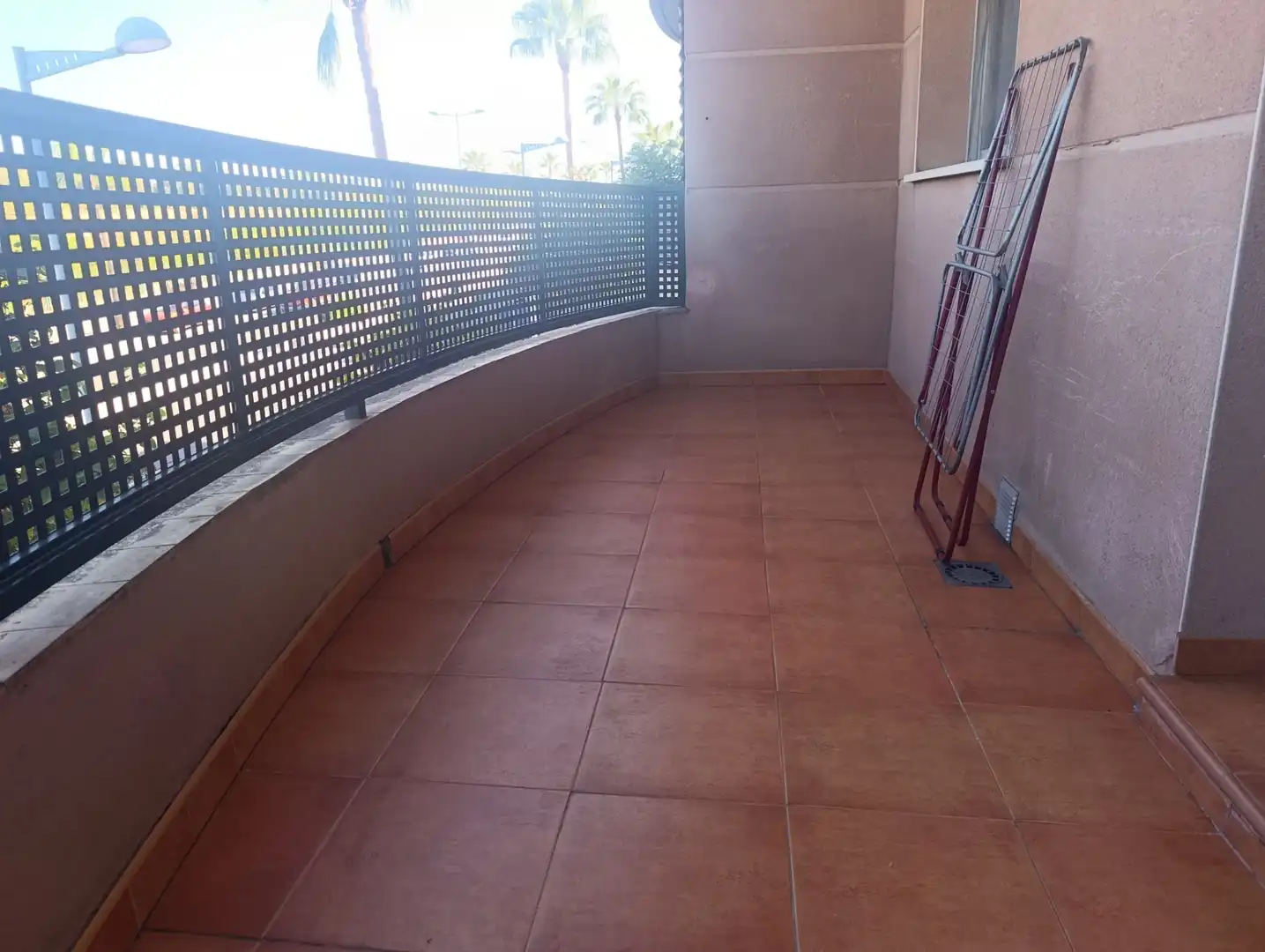 Terraza de Piso de alquiler en Dos Hermanas con Aire acondicionado, Terraza y Amueblado