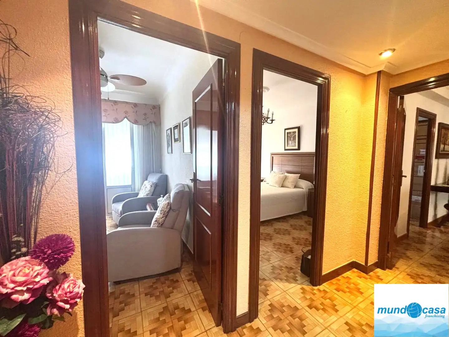 Bedroom of Flat for sale in Zaragoza  with Heating, Terrace and Furnished