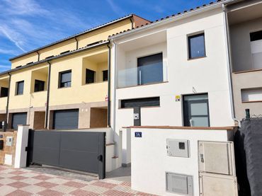 Maison mitoyenne avec jardin à vendre à Calle Fonollerons