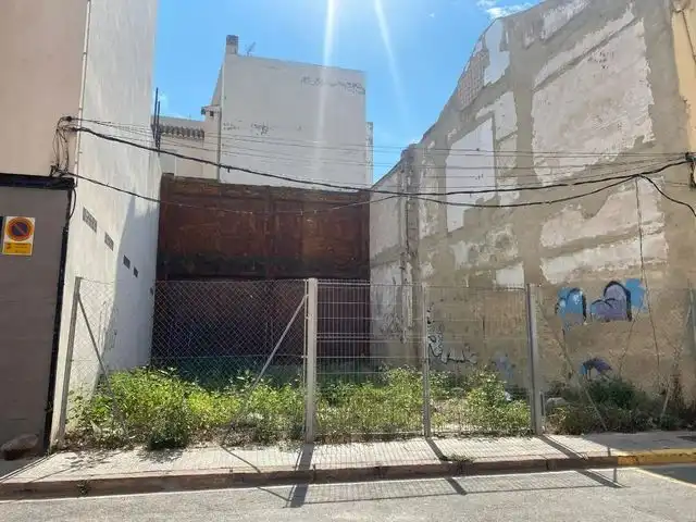 Terreno residencial en venta en TEODORO LLORENTE 91