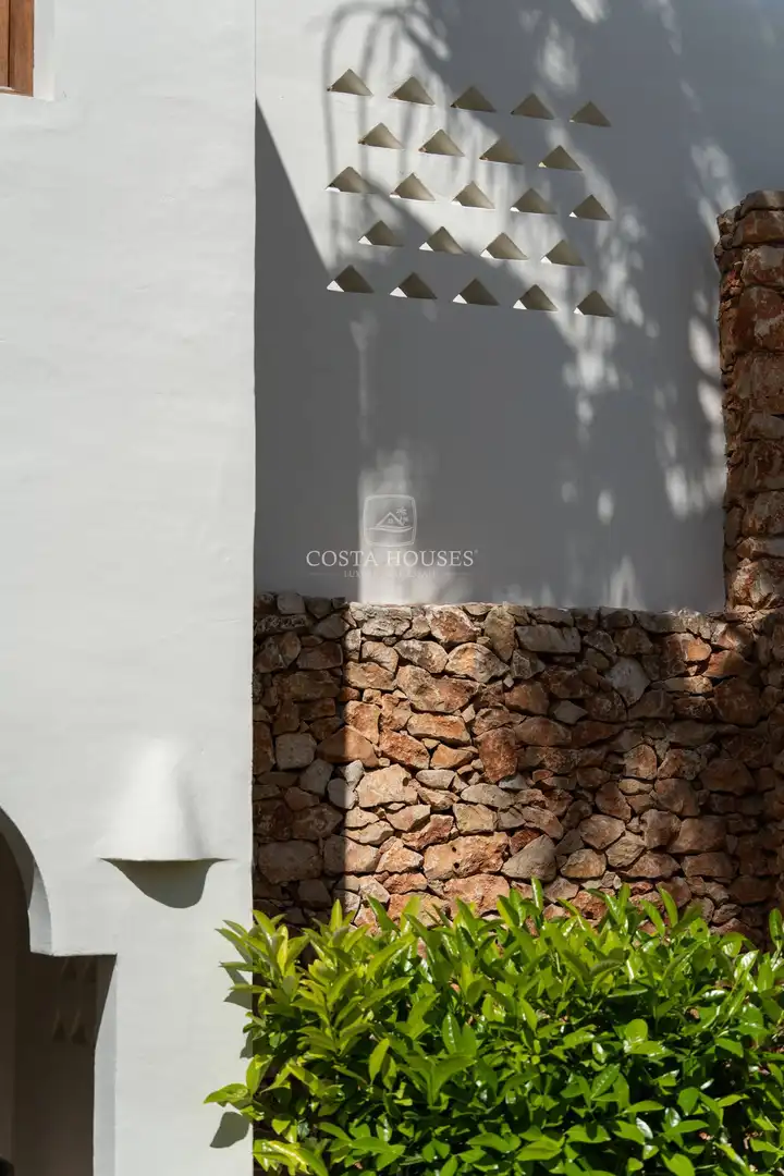Vista exterior de Casa o xalet en venda en Moraira amb Aire condicionat, Calefacció i Jardí privat