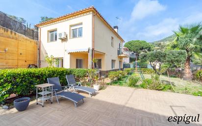 Jardí de Casa o xalet en venda en Cabrils amb Aire condicionat, Calefacció i Jardí privat