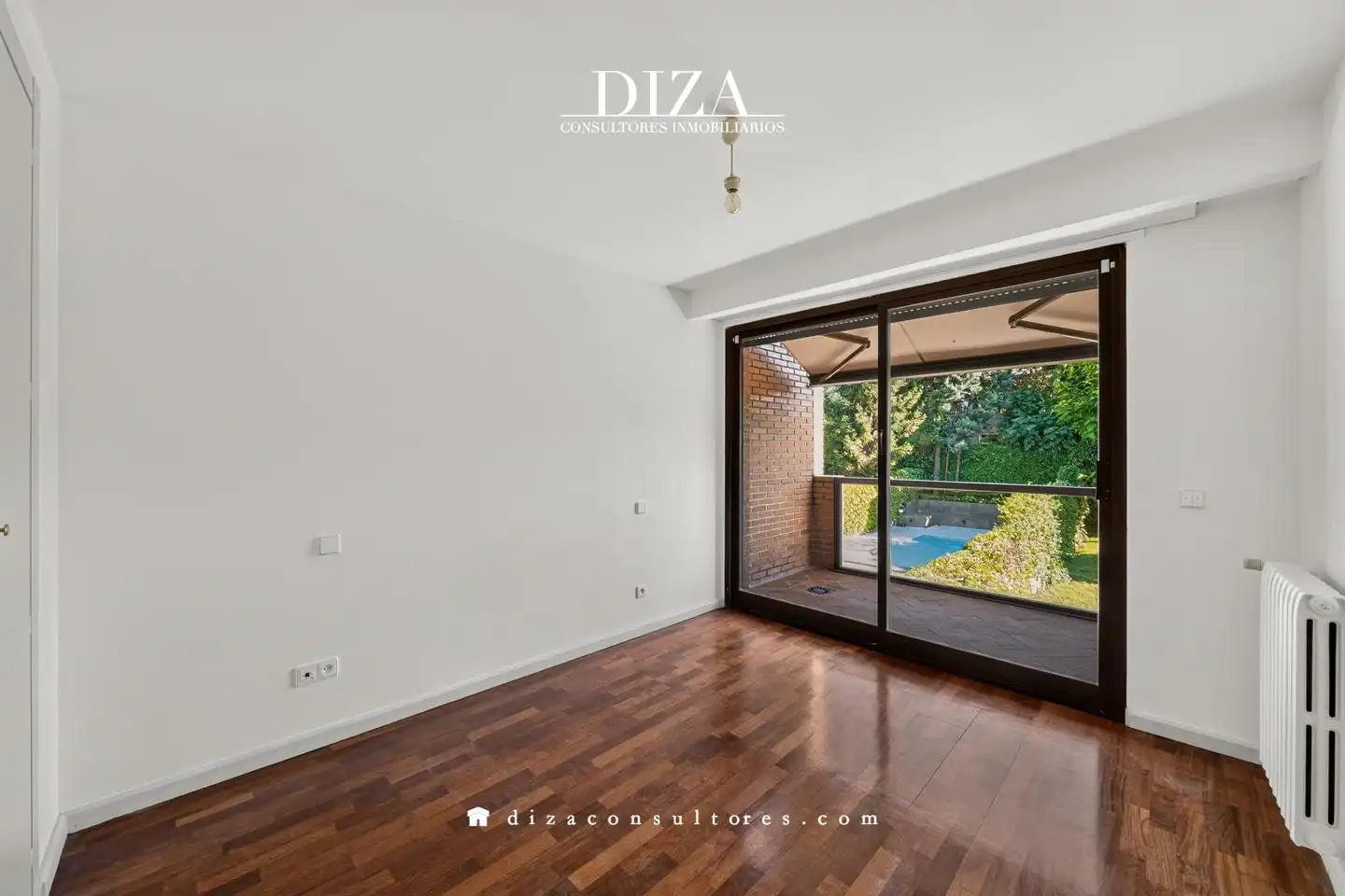 Exterior view of Detached homes for rent in Madrid  with Air Conditioner, Heating and Private garden