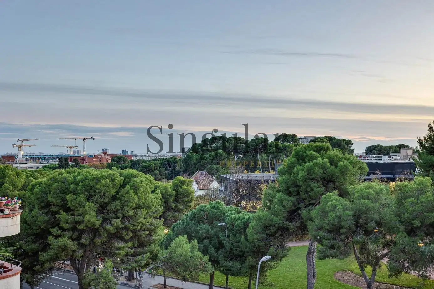 Vista exterior de Ático de alquiler en  Barcelona Capital con Calefacción, Jardín privado y Parquet