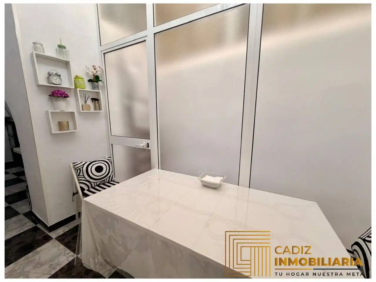 Esszimmer von Wohnung zum Verkauf in Cádiz