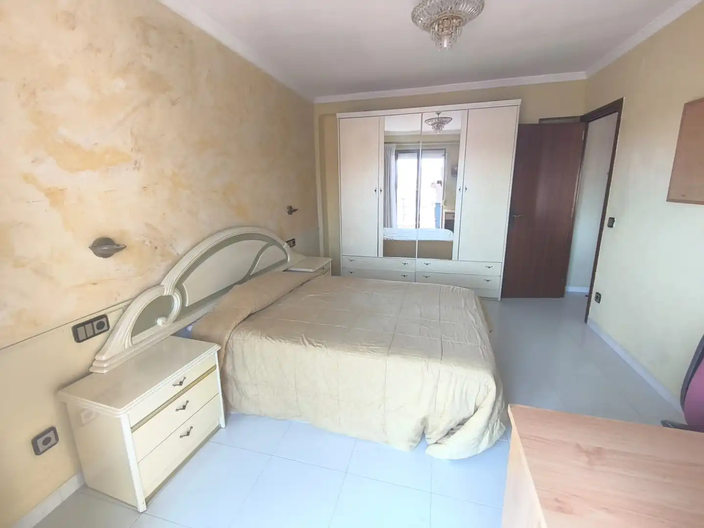 Bedroom of Flat for sale in Centre