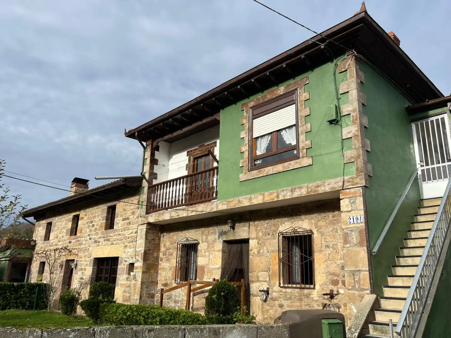 Vista exterior de Casa o chalet en venta en Cieza (Cantabria) con Jardín privado, Parquet y Balcón