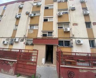 Exterior view of Flat for sale in  Sevilla Capital  with Air Conditioner