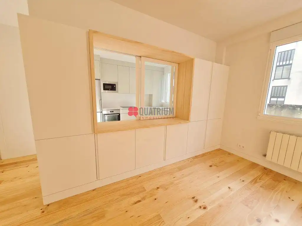 Bedroom of Flat for rent in Santiago de Compostela   with Heating