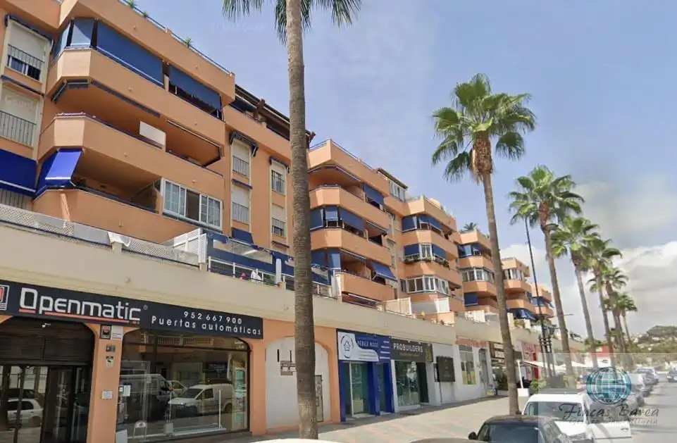 Vista exterior de Pis en venda en Mijas amb Terrassa