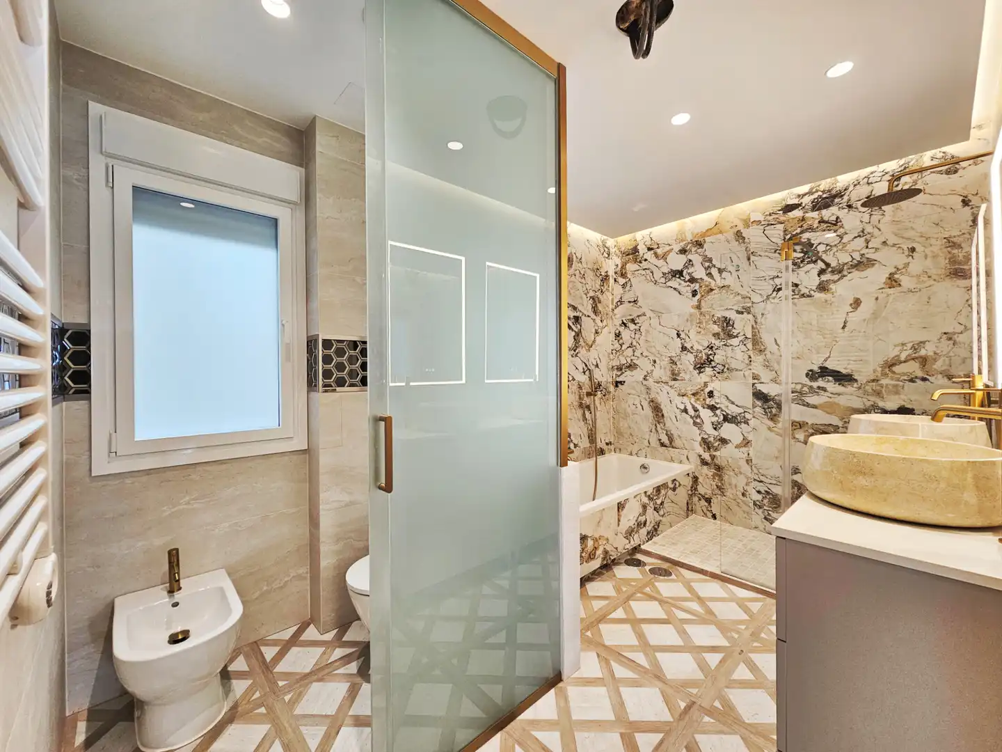 Baño de Piso en venta en Madrid con Aire acondicionado, Calefacción y Amueblado