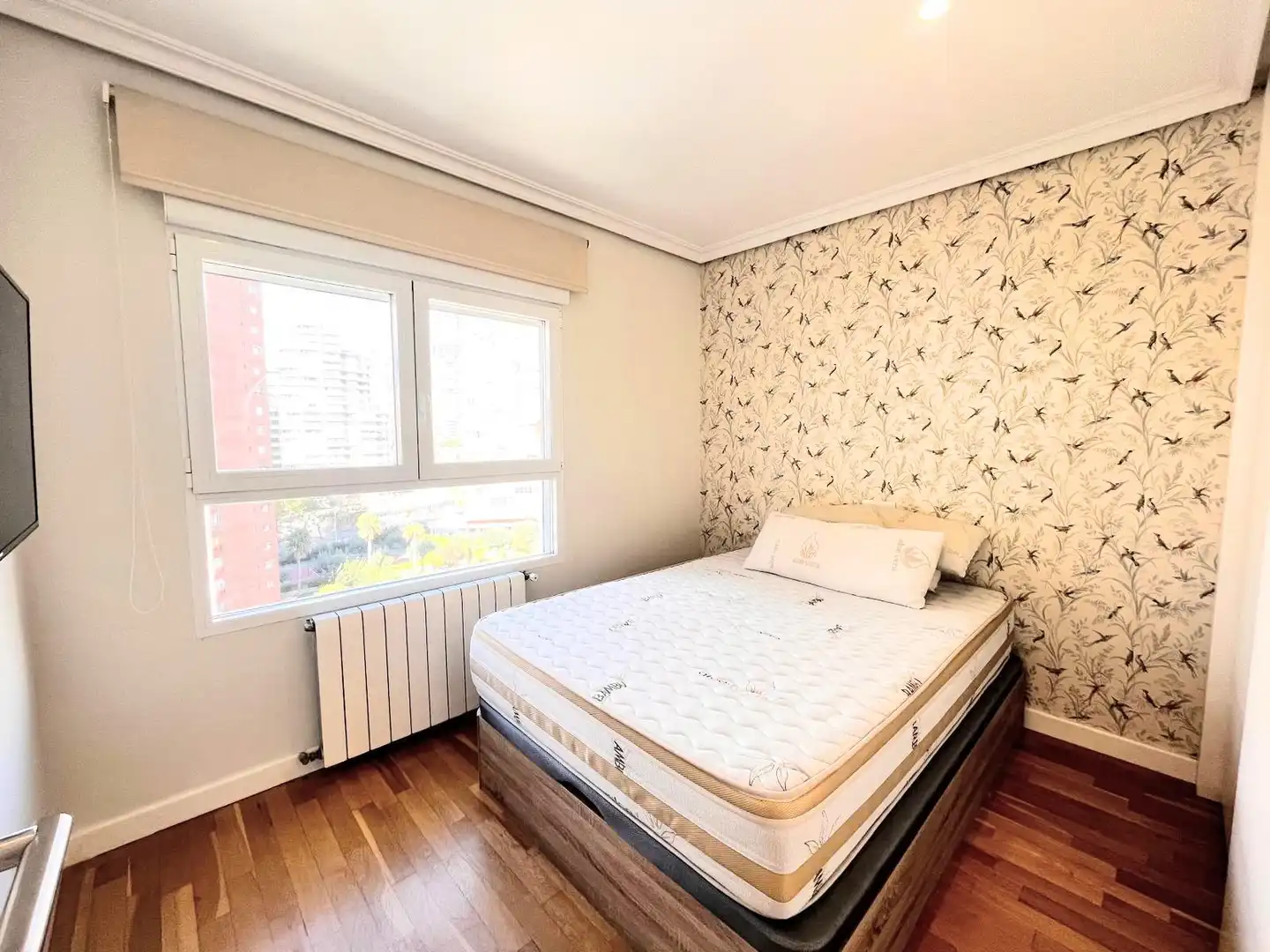 Habitación de Piso de alquiler en Benidorm con Aire acondicionado, Calefacción y Jardín privado