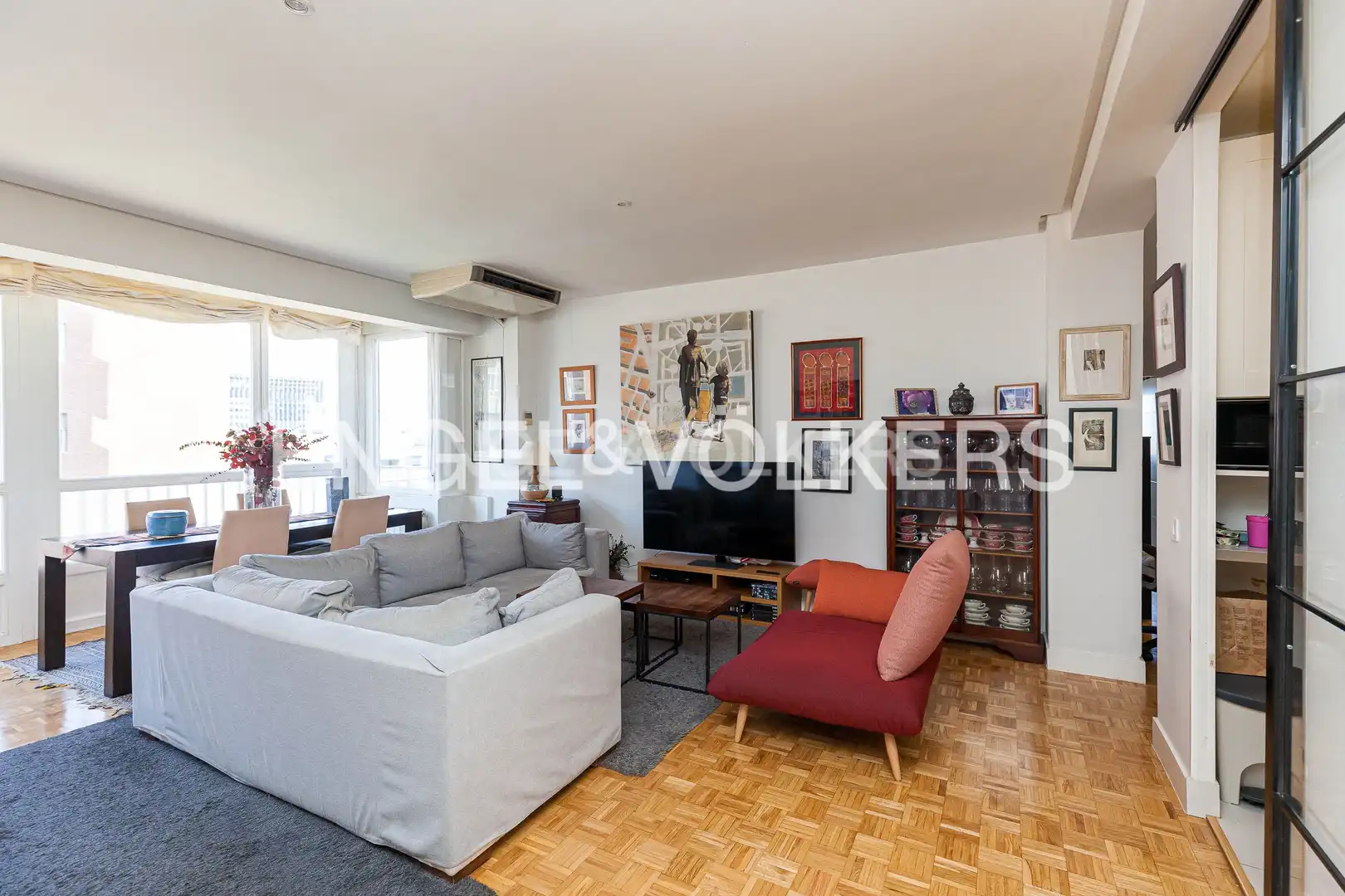Living room of Flat for sale in  Madrid Capital  with Air Conditioner, Heating and Terrace