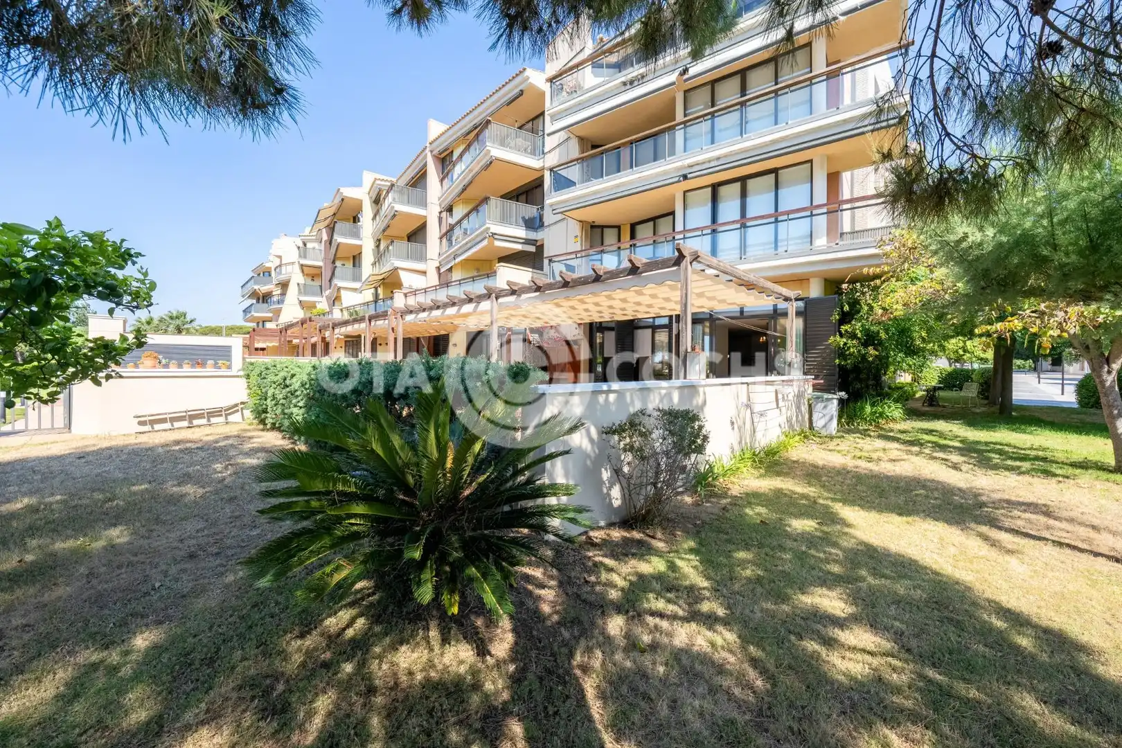 Planta baixa en venda a Carrer RIU BRUGENT, Els Esquirols