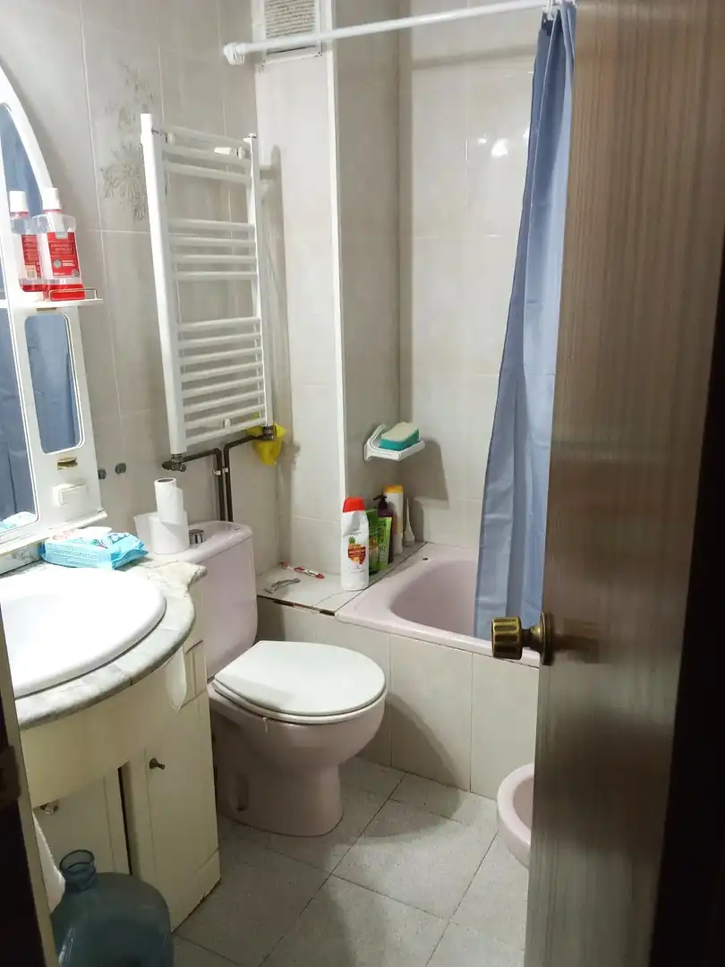 Bathroom of Flat for sale in Badalona