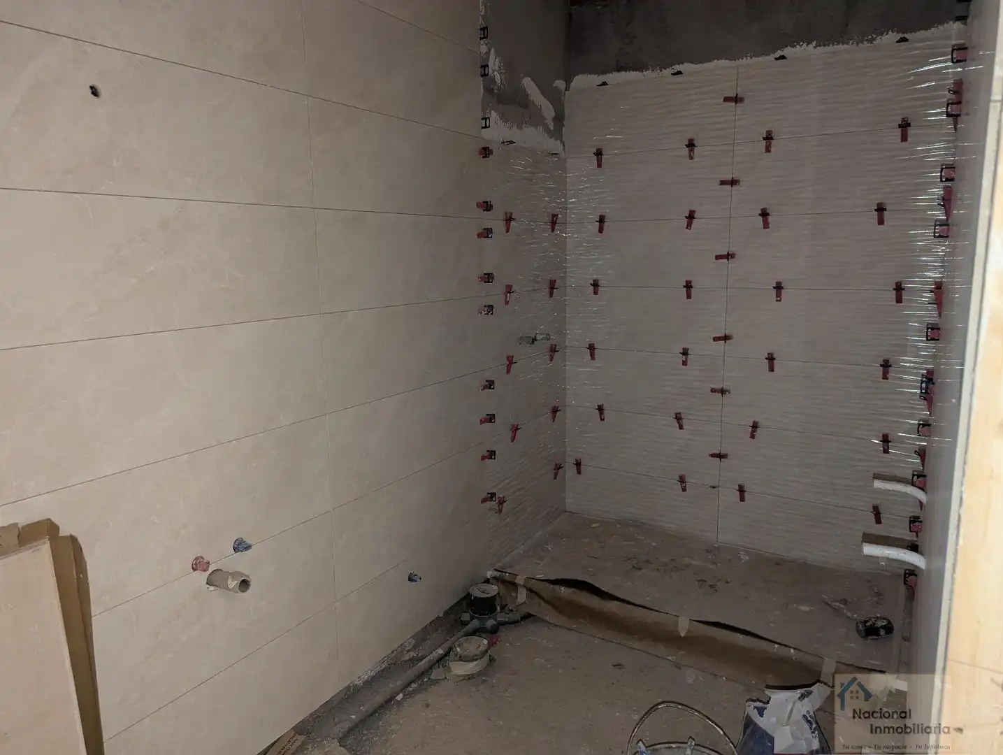 Bathroom of Flat for sale in Ávila  with Alarm