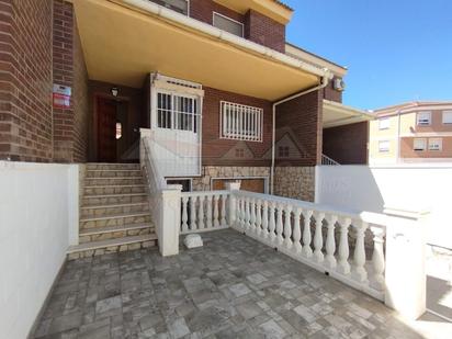 Exterior view of Single-family semi-detached for sale in Sax
