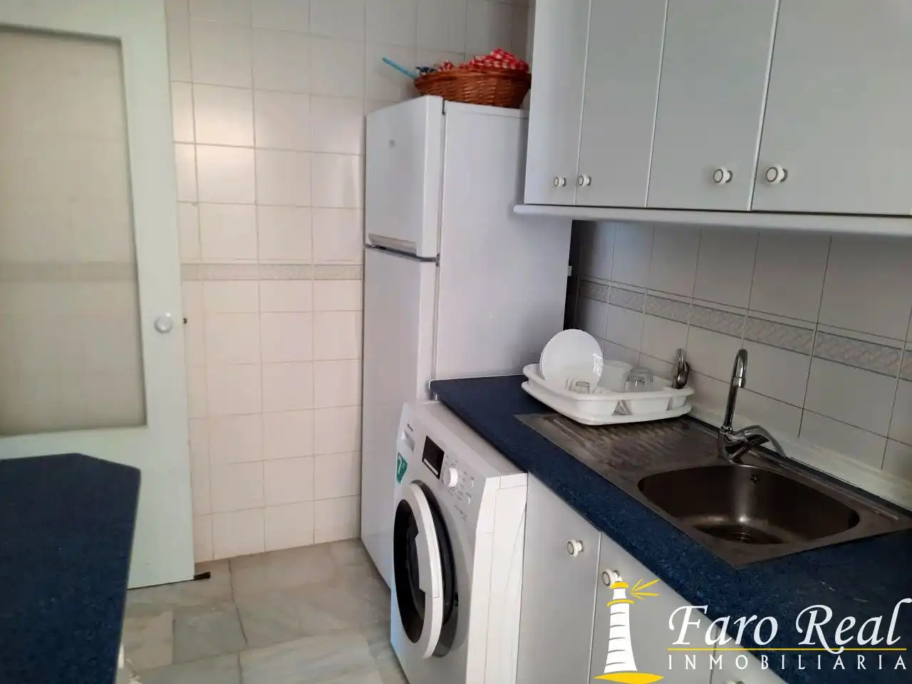 Cuina de Casa adosada de lloguer en Sanlúcar de Barrameda amb Jardí privat i Moblat