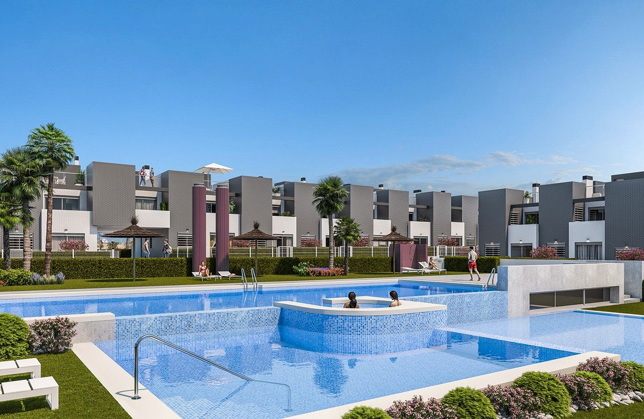 Swimming pool of Planta baja for sale in Torrevieja  with Air Conditioner, Heating and Terrace