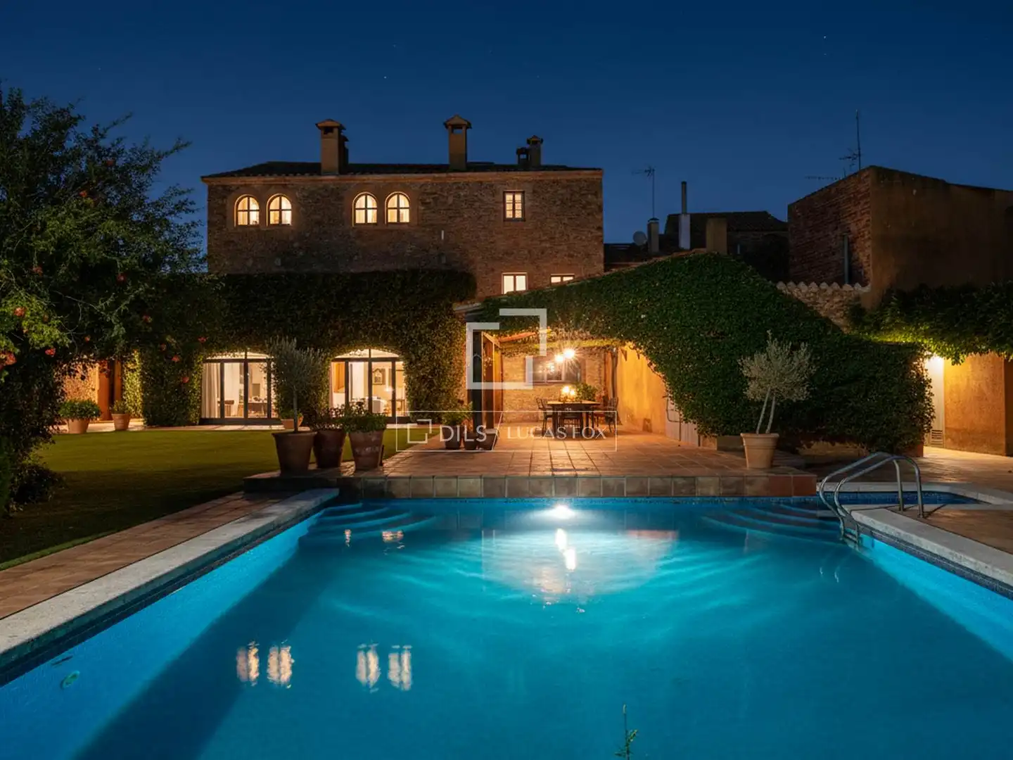 Piscina de Casa o xalet en venda en Ullastret amb Aire condicionat, Calefacció i Jardí privat