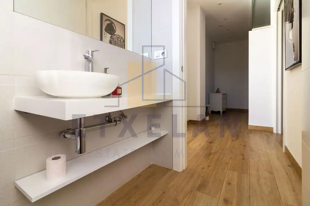 Bathroom of Houses for sale in Berriz  with Heating, Private garden and Swimming Pool