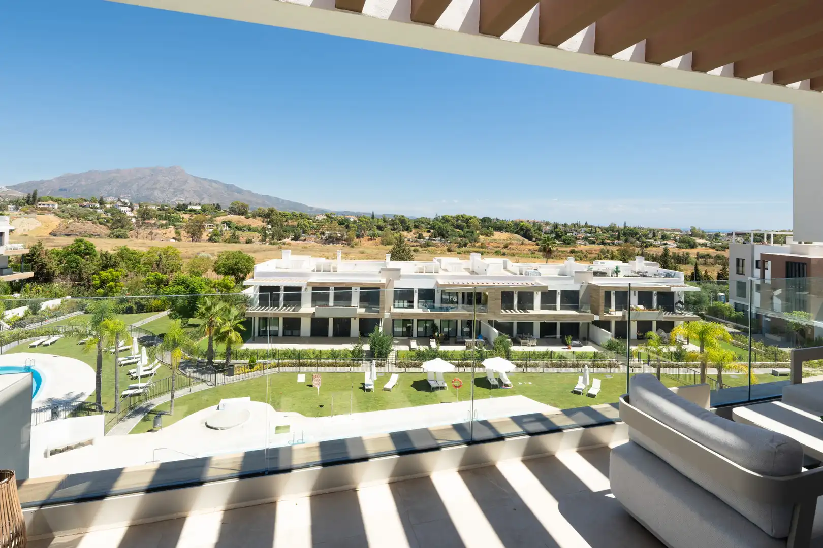 Penthouse with balcony for sale in Estepona Pueblo, imagen 15