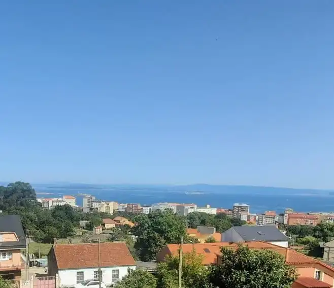 Außenansicht von Einfamilien-Reihenhaus zum Verkauf in Ribeira mit Heizung und Privatgarten
