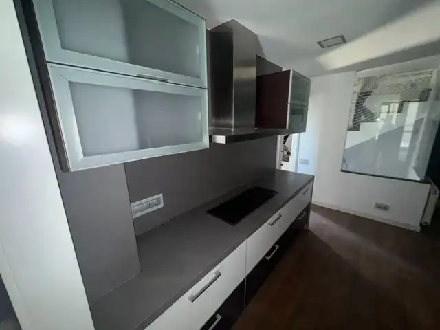 Cuina de Casa o xalet en venda en Pineda de Mar amb Calefacció, Jardí privat i Parquet