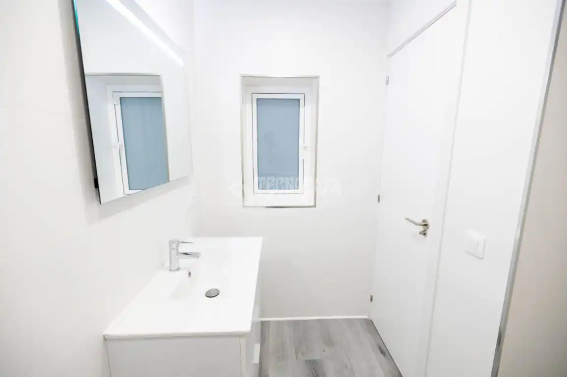Baño de Piso en venta en Telde con Alarma